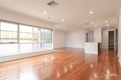 Property photo of 5 Five Mile Way Woodend VIC 3442