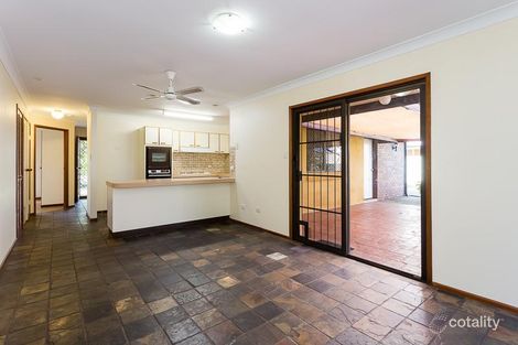 18 Bay St, Redland Bay, QLD 4165