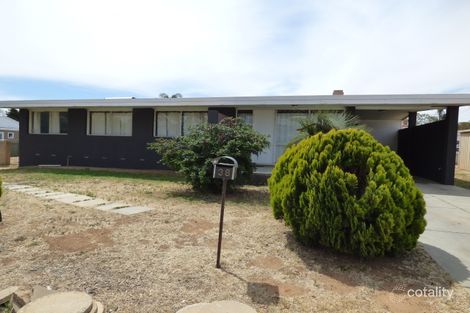 38 Golf Rd, Merredin, WA 6415