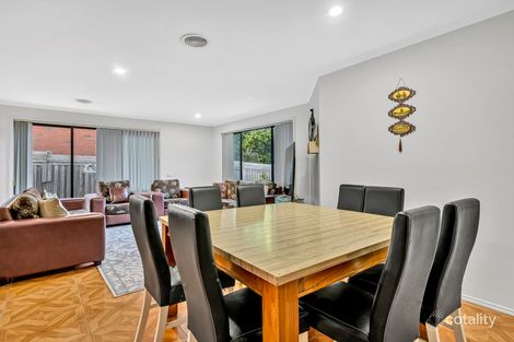 Property photo of 20 Southern Cross Drive Roxburgh Park VIC 3064