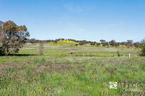Property photo of 16 Wicker Court Sedgwick VIC 3551