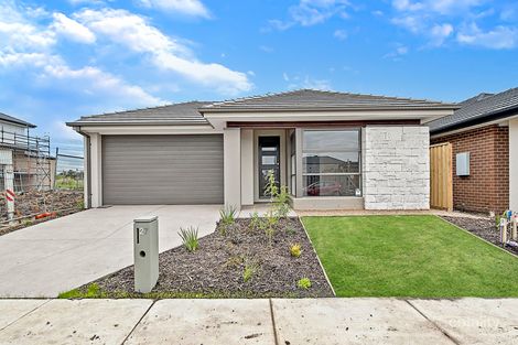 27 Spectrum Cres, Clyde North, VIC 3978