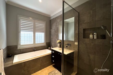 Property photo of 6 Ambien Crescent Strathtulloh VIC 3338