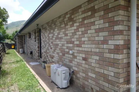 Property photo of 3 Haven Close Norman Gardens QLD 4701