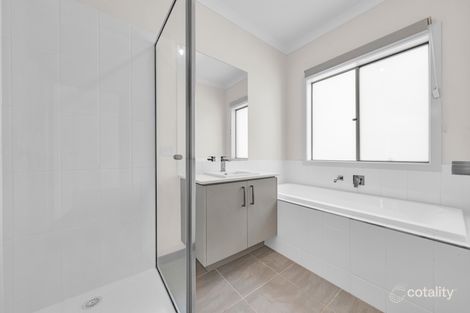 Property photo of 2 Ember Street Clyde VIC 3978