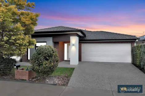 36 Burgess Ave, Armstrong Creek, VIC 3217