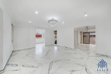 Property photo of 26 Hillview Parade Lurnea NSW 2170