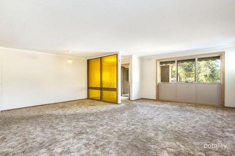 Property photo of 8 Shelbourne Court Meadow Heights VIC 3048