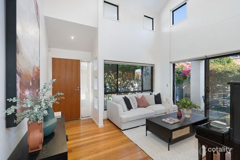 Property photo of 36 Raven Street St Lucia QLD 4067