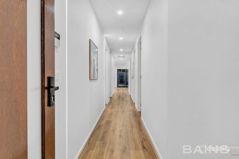 Property photo of 11 Lowe Drive Doreen VIC 3754