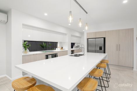 Property photo of 14 Whitsunday Circuit Pimpama QLD 4209