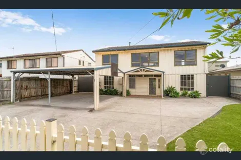 Property photo of 27 Dromana Parade Safety Beach VIC 3936