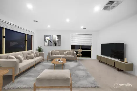 Property photo of 38 Camelia Way Pakenham VIC 3810