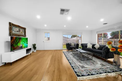 Property photo of 38 Camelia Way Pakenham VIC 3810