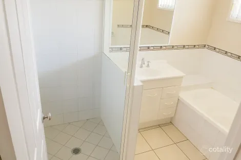 Property photo of 14 Turner Court Parkhurst QLD 4702