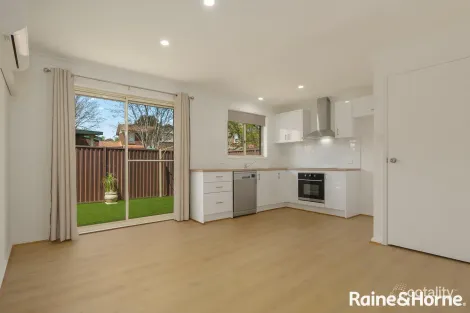 Property photo of 17/3 Packard Close Ingleburn NSW 2565