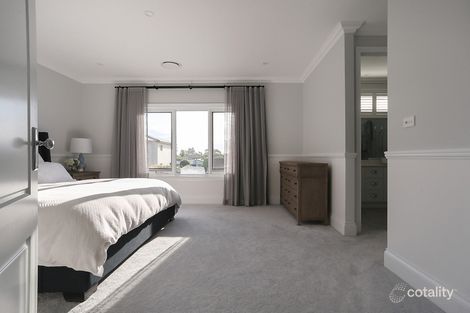 Property photo of 3 Olivia Place Illawong NSW 2234