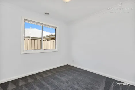 Property photo of 15 Paradise Drive Gobbagombalin NSW 2650