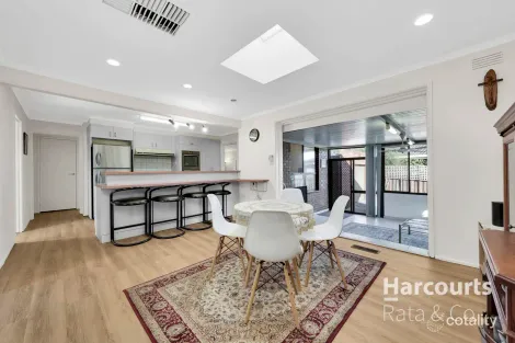 Property photo of 3 Dickerson Avenue Mill Park VIC 3082