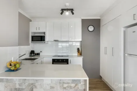 Property photo of 10/114-116 Marine Parade Southport QLD 4215