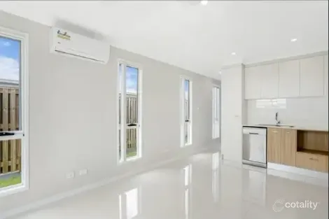 Property photo of 2/11 Schofield Street Pimpama QLD 4209