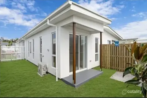 Property photo of 2/11 Schofield Street Pimpama QLD 4209