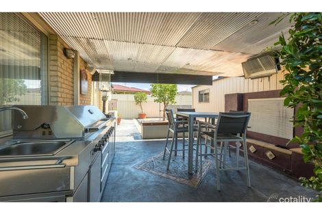 Property photo of 2 Bronte Close Raworth NSW 2321