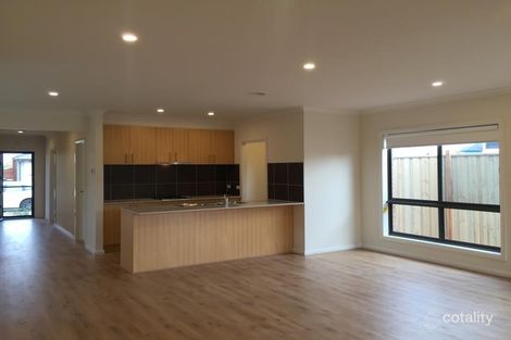 Property photo of 24 Raglan Circuit Point Cook VIC 3030