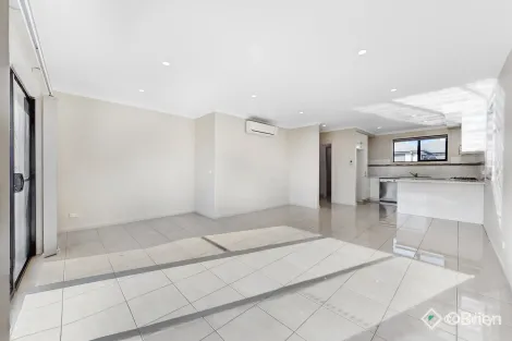 Property photo of 2/14 Mill Road Oakleigh VIC 3166