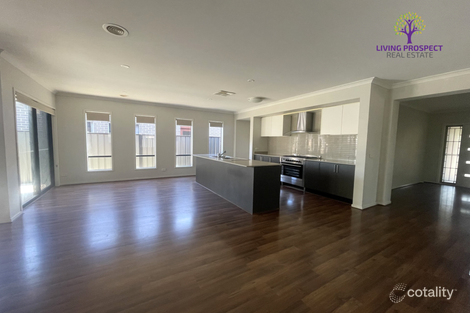 Property photo of 15 Snowsill Circuit Point Cook VIC 3030
