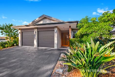 Property photo of 8 Middle Tree Close Hamlyn Terrace NSW 2259