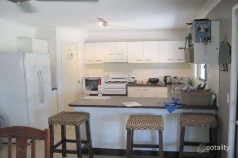 Property photo of 2 Bellay Road Beachmere QLD 4510