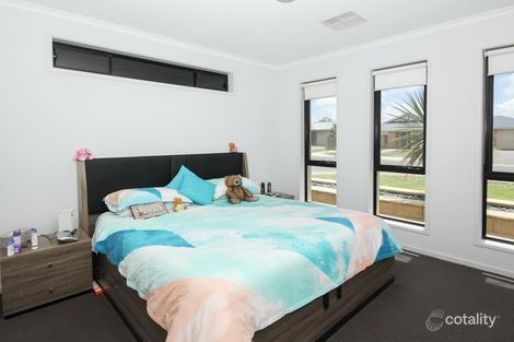 Property photo of 33 Mayfair Drive Andrews Farm SA 5114