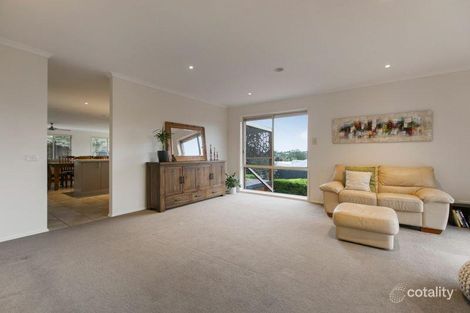 Property photo of 15 Jubilation Court Frankston South VIC 3199
