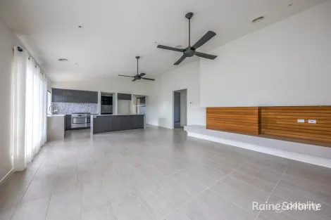 Property photo of 2 Drill Court Sunbury VIC 3429