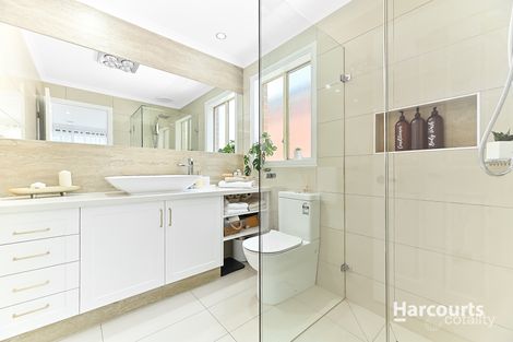 Property photo of 28 Sundial Court Berwick VIC 3806