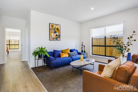 Property photo of 15 Nattarak Avenue Werribee VIC 3030