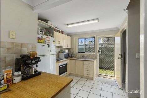 Property photo of 16 Lindsay Street Bundamba QLD 4304