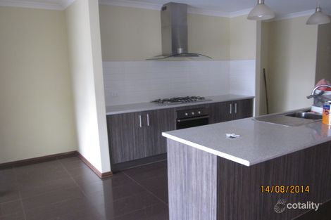 Property photo of 5 Citreus Circuit Brookfield VIC 3338