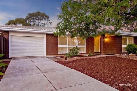 Property photo of 12 Nagle Avenue Gulfview Heights SA 5096