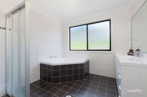 Property photo of 6 Bower Place Albion Park NSW 2527