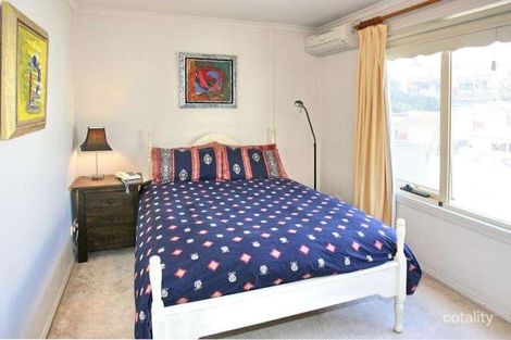 Property photo of 15 The Lairidge Kensington VIC 3031