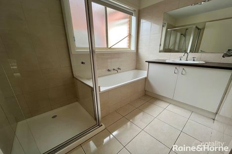 Property photo of 2/4 Jade Way Hillside VIC 3037