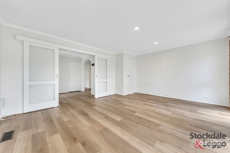 Property photo of 7 Meldrum Avenue Mill Park VIC 3082