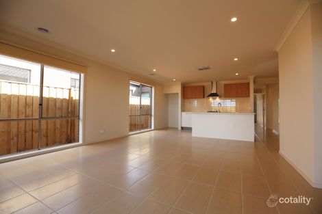 Property photo of 34 Blazon Drive Tarneit VIC 3029