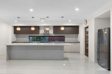 Property photo of 35 Sovereign Drive Deebing Heights QLD 4306