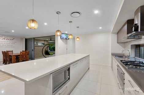 Property photo of 35 Sovereign Drive Deebing Heights QLD 4306