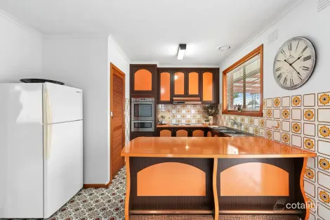 Property photo of 92 Wolseley Grove Bell Post Hill VIC 3215