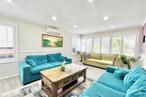 Property photo of 5 Akuna Avenue Bradbury NSW 2560