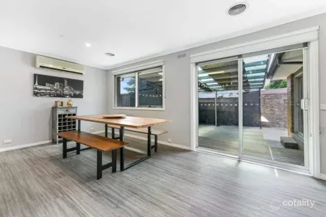 Property photo of 3 Win Place Hallam VIC 3803